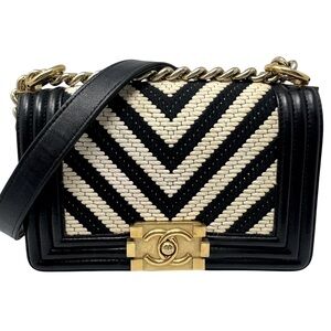✨🛍️ Chanel Black and White Chevron Braided Boy Bag Small